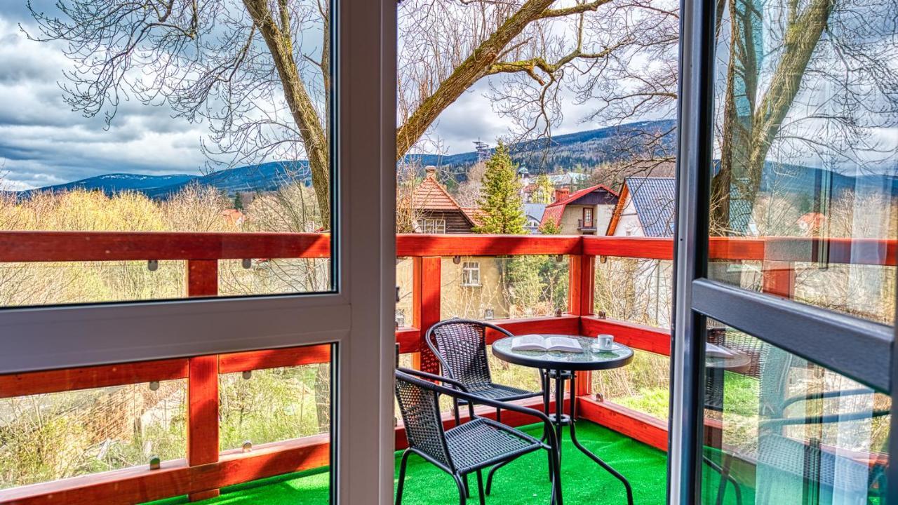Apartamenty Holiday Mountain Residence By Royal Aparts Świeradów-Zdrój Eksteriør billede